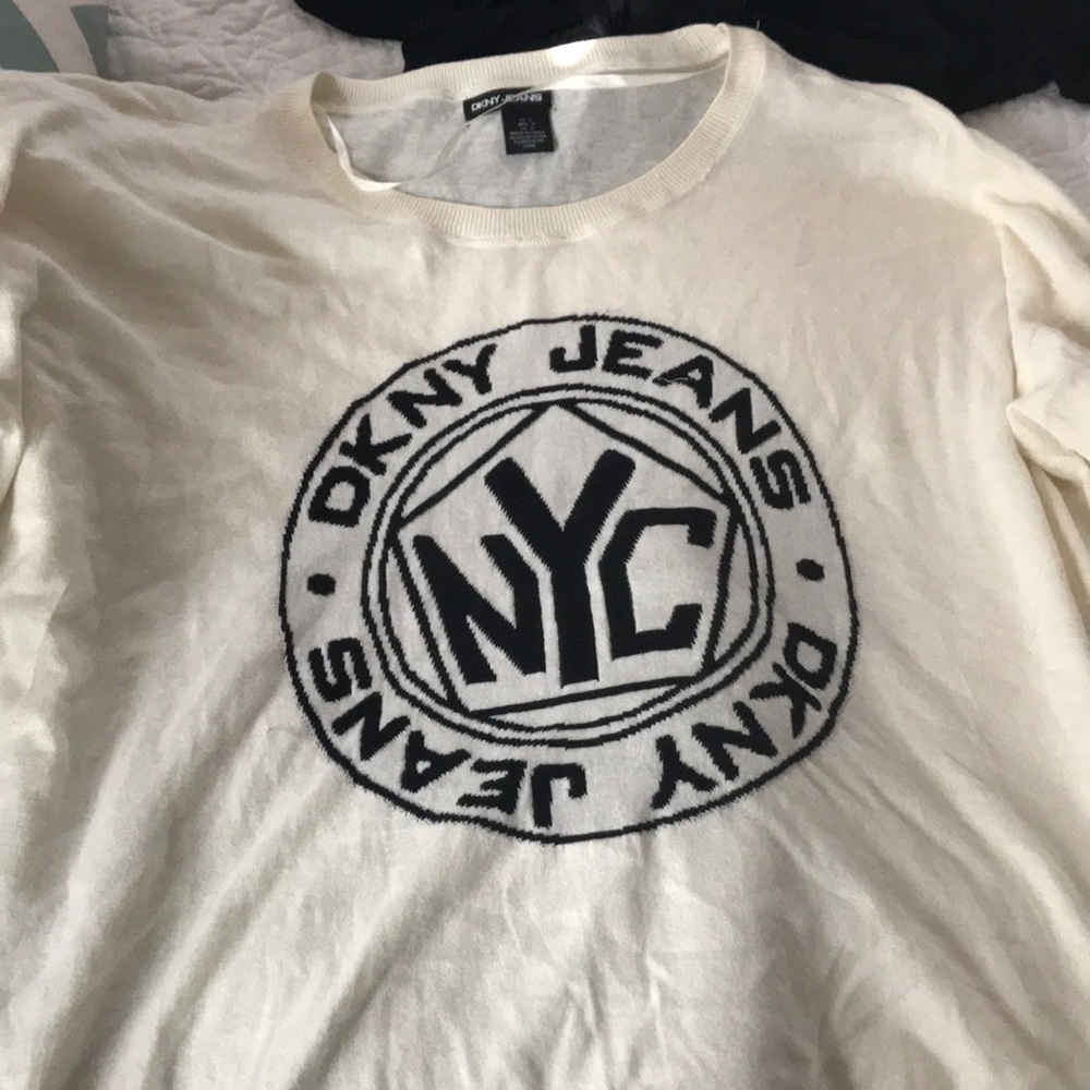 Super soft DKNY sweater..never worn